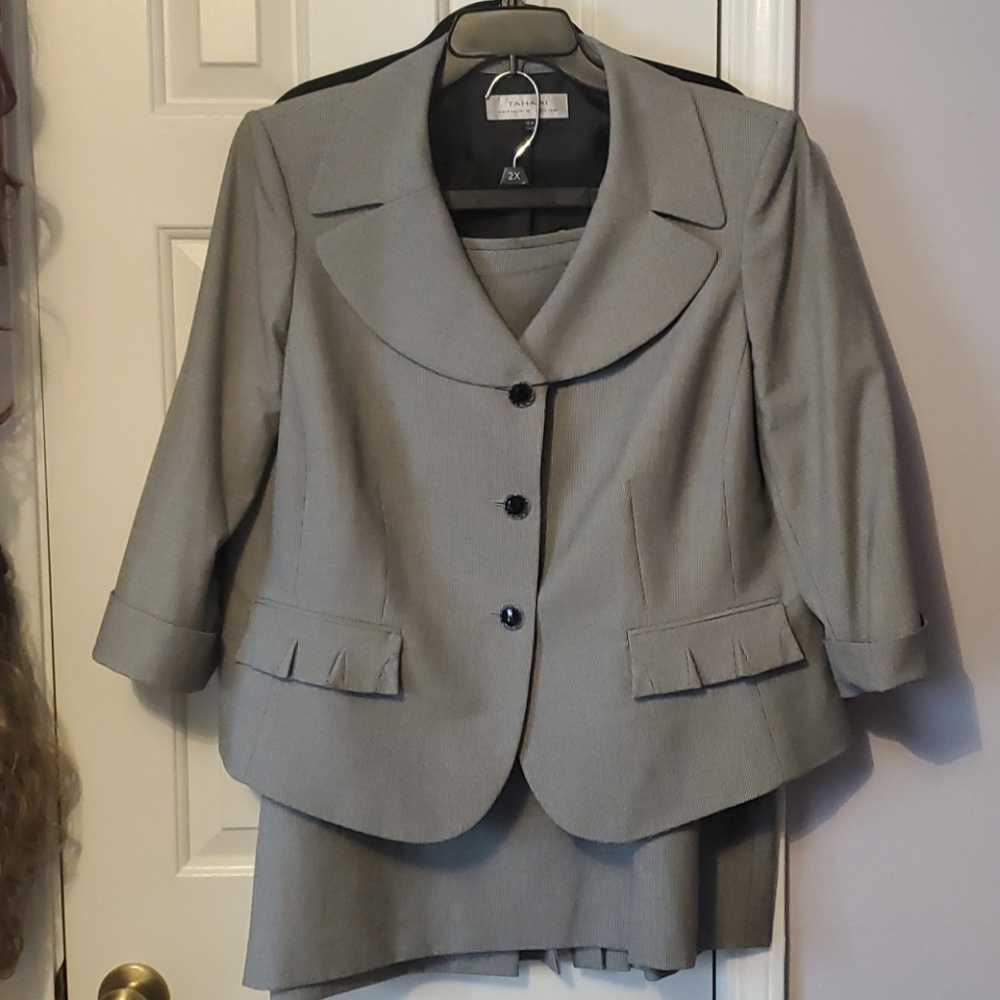 Women's Designer 2 Piece Skirt Suit